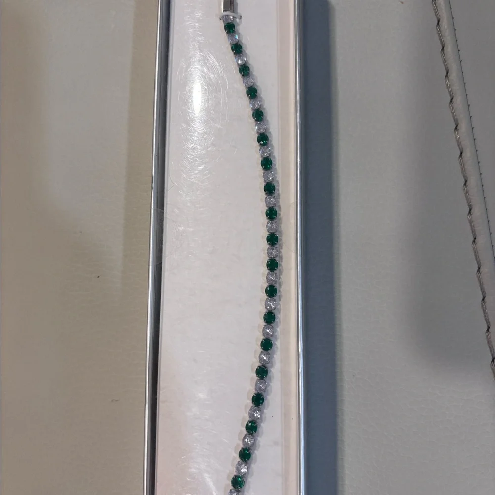 Piatella Emerald Green & Clear Crystal Tennis Bracelet 7.25” NIB